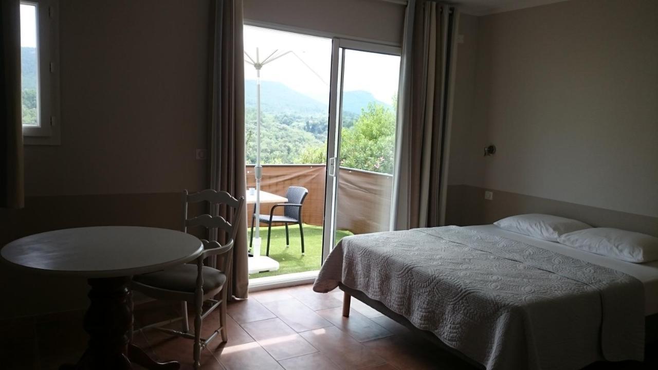 Au Relais Provencal Hotell Bagnols-en-Forêt Eksteriør bilde