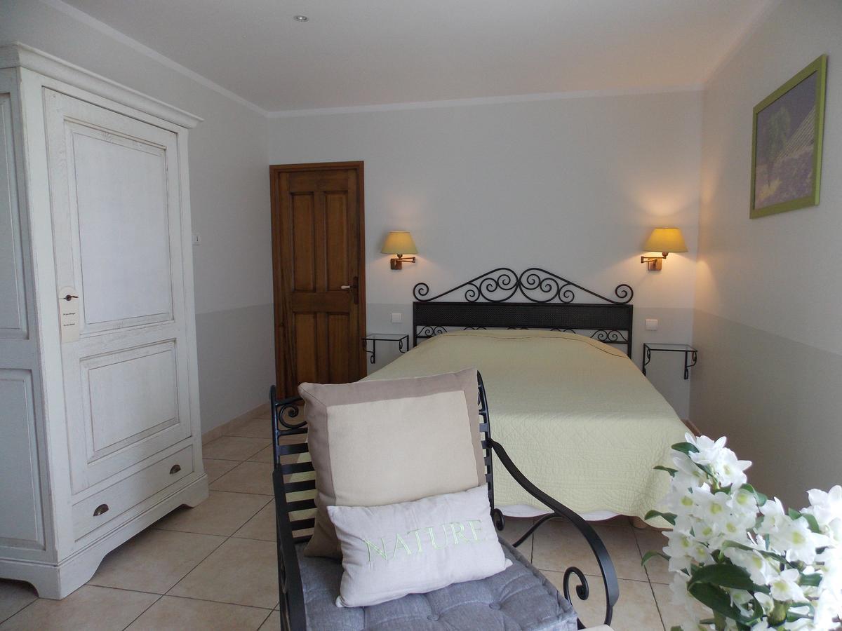 Au Relais Provencal Hotell Bagnols-en-Forêt Eksteriør bilde